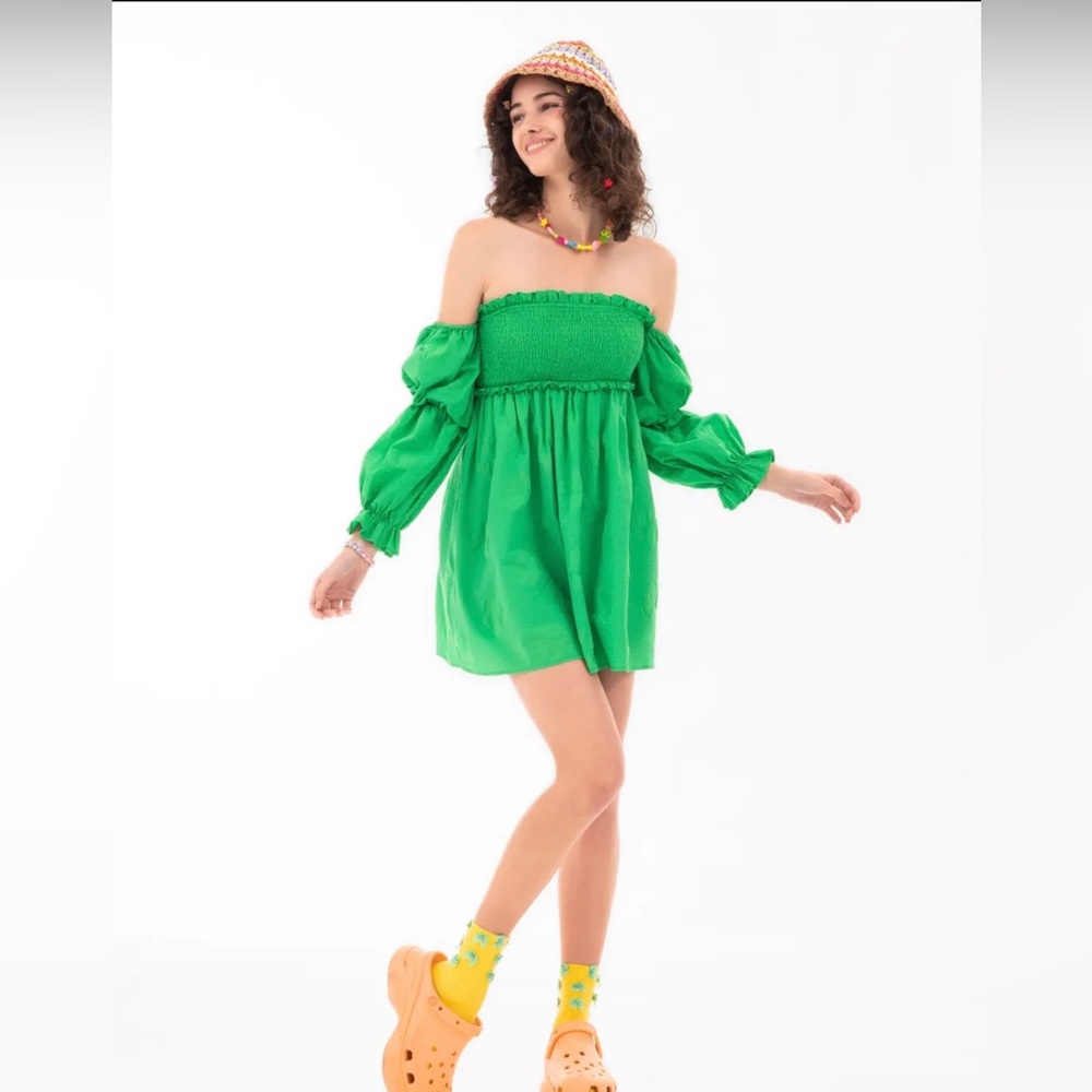 Brand new🌟 cute green dress with size S